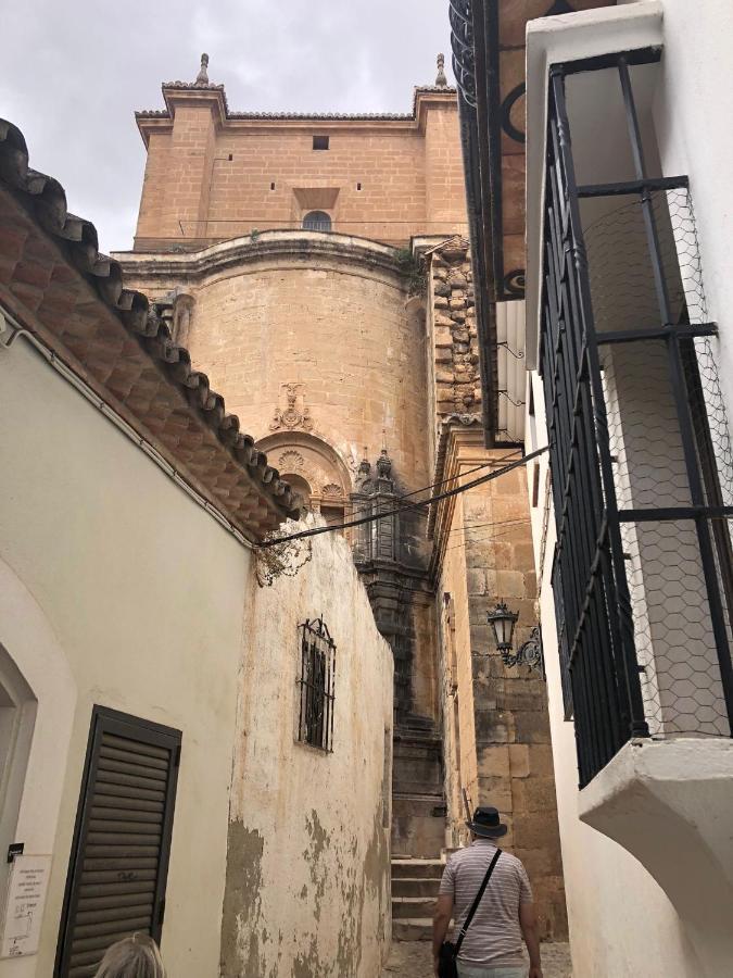 Stylish 3 Bed House 2 Bathrooms, With Patio, Roof Terrace And Communal Pool 5 Minutes Away From The Beautiful Spanish White Village Of Casares Pueblo And Only 20 Mins From The Sea 外观 照片
