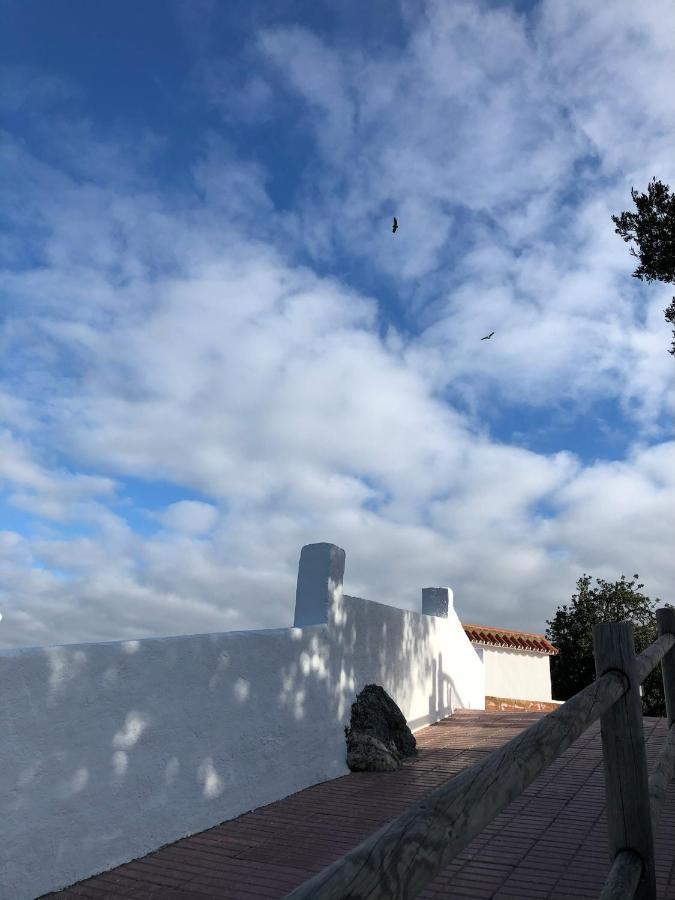 Stylish 3 Bed House 2 Bathrooms, With Patio, Roof Terrace And Communal Pool 5 Minutes Away From The Beautiful Spanish White Village Of Casares Pueblo And Only 20 Mins From The Sea 外观 照片