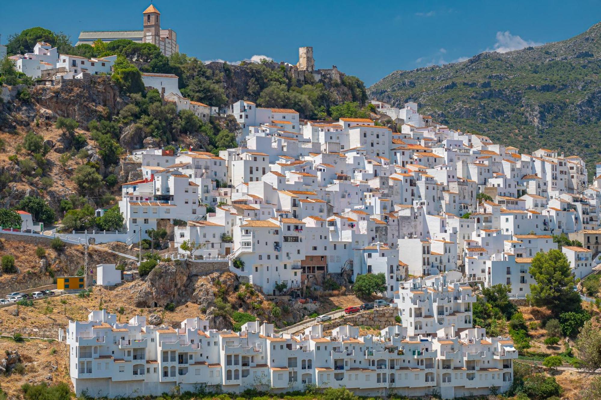 Stylish 3 Bed House 2 Bathrooms, With Patio, Roof Terrace And Communal Pool 5 Minutes Away From The Beautiful Spanish White Village Of Casares Pueblo And Only 20 Mins From The Sea 外观 照片